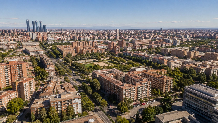 Entorno urbano de Madrid para estrategia de SEO local